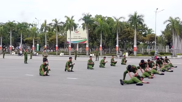 Bế mạc Hội thi điều lệnh, bắn súng, võ thuật CAND, Bảng thi số 3 ảnh 3
