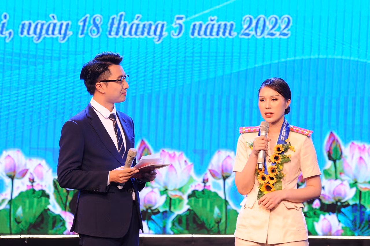 Tuyên dương phụ nữ Công an tiêu biểu -0