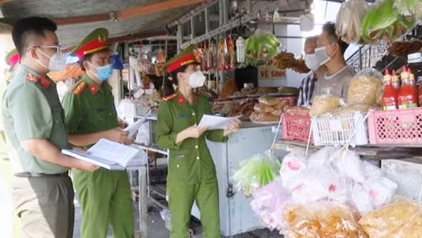 Công an Bạc Liêu thực hiện hiệu quả Tháng hành động vì an toàn thực phẩm