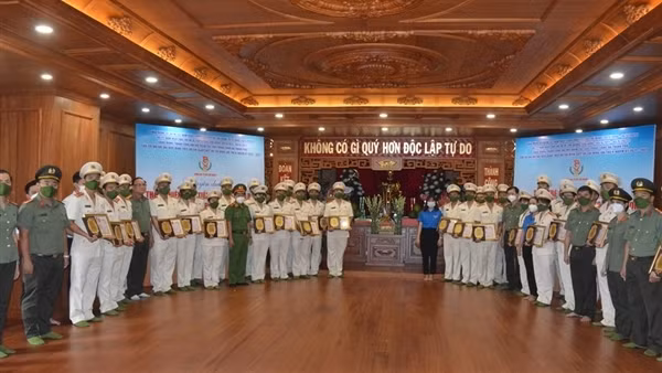 Công an TP Hồ Chí Minh chuyển giao, làm chủ và phát triển công nghệ ảnh 2