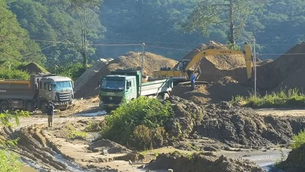 Thâm nhập mỏ cao lanh lậu núp bóng nhà máy gạch ở Lâm Đồng ảnh 9