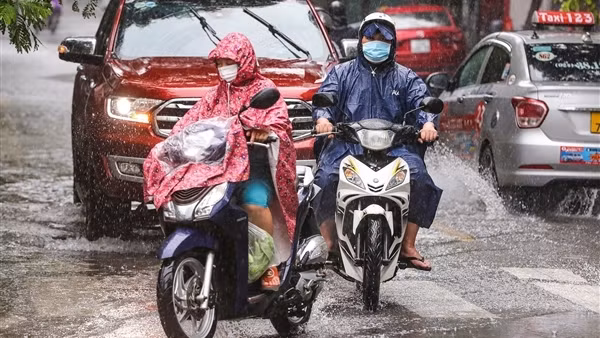 Miền Bắc tăng nhiệt, trời nắng; cảnh báo mưa lớn ở miền Nam ảnh 2
