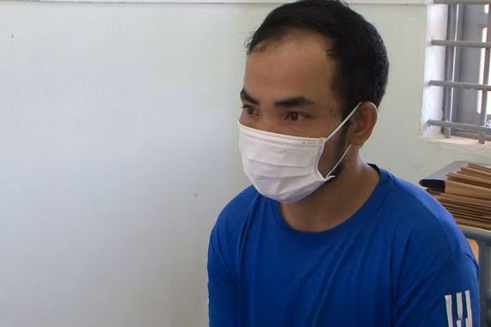 Rủ nhau đi đòi nợ, một người bị chém rơi bàn tay -0
