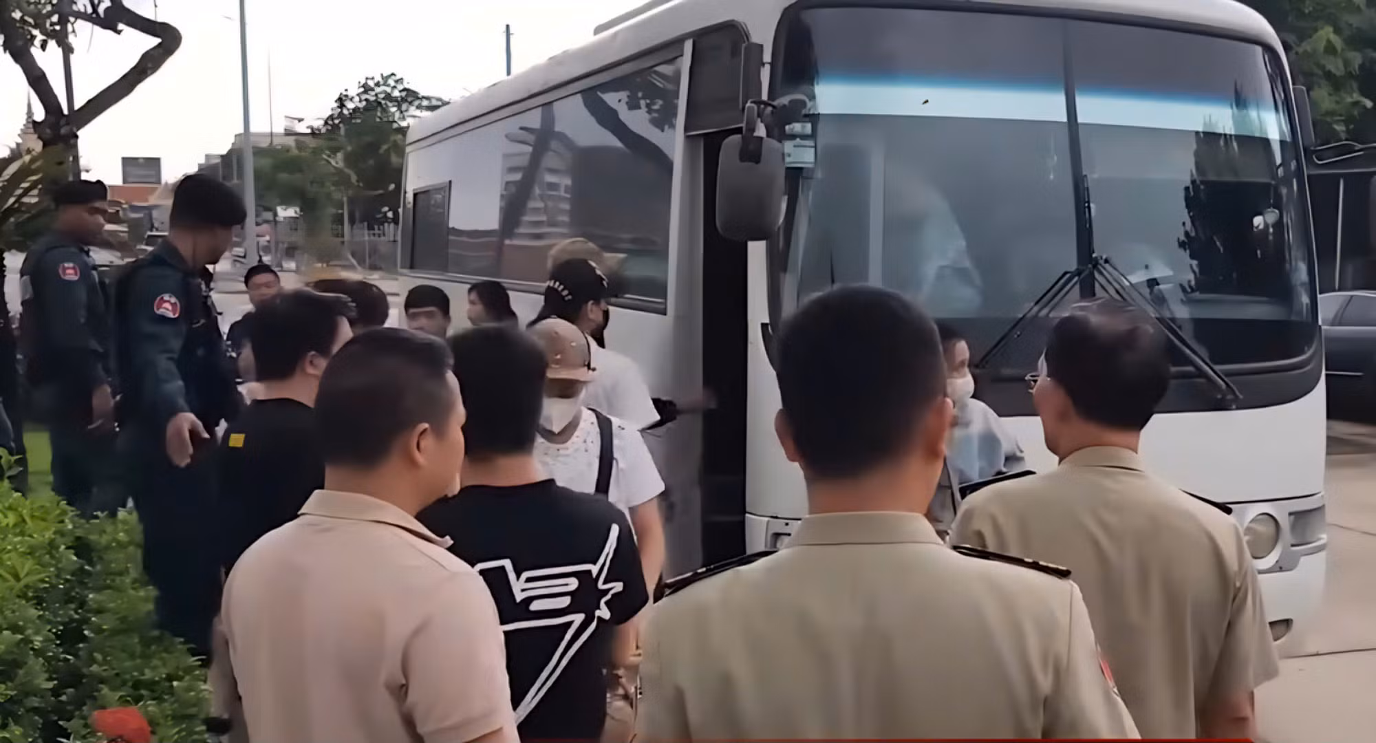 TP Hồ Chí Minh: Tiếp nhận, chăm sóc công dân Việt Nam bị trục xuất, trao trả từ nước ngoài -0