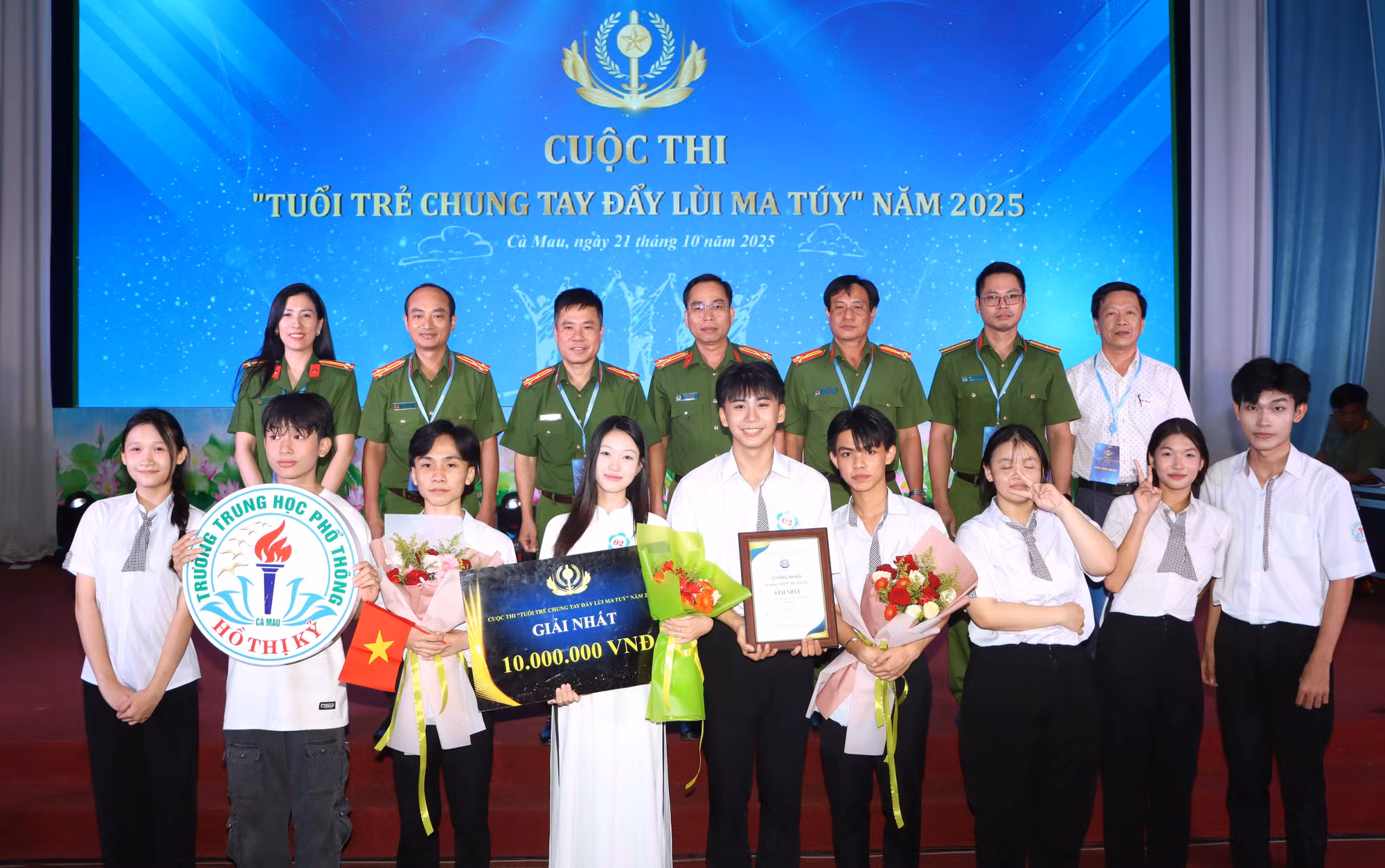 Tuổi trẻ Cà Mau chung tay đẩy lùi ma túy -0