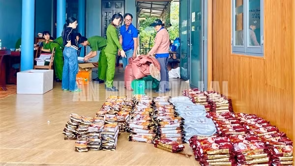 Tạm giữ hình sự 1 Giám đốc Công ty nghi sản xuất cà phê giả