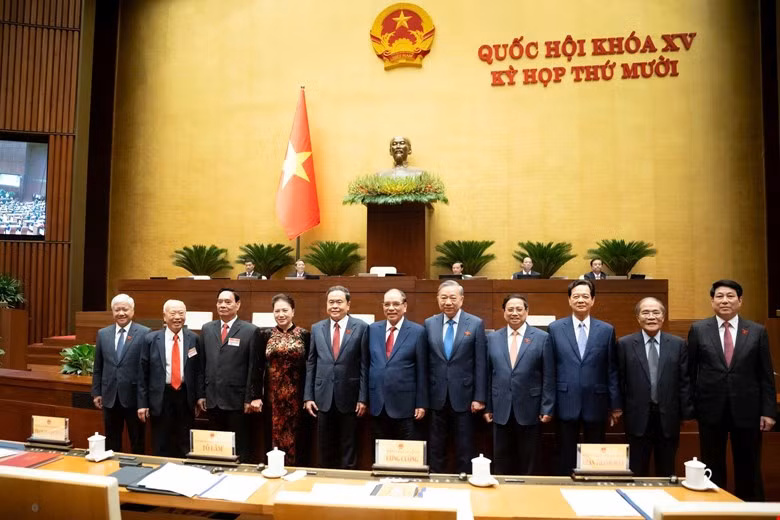 Kỳ họp không chỉ tổng kết nhiệm kỳ mà còn là bước khởi đầu cho thời kỳ phát triển mới -0