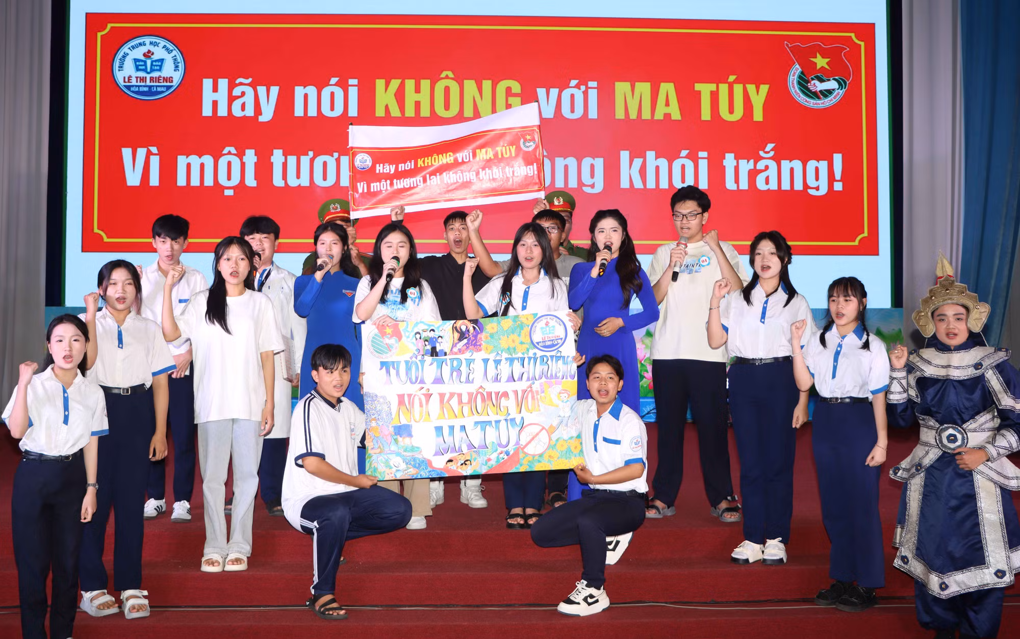 Tuổi trẻ Cà Mau chung tay đẩy lùi ma túy -2
