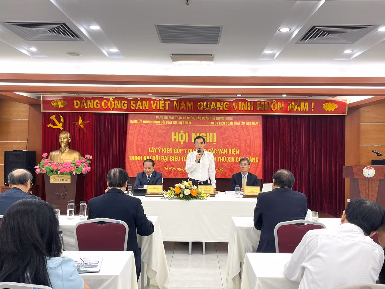 Các luật gia, luật sư tham gia góp ý kiến vào các dự thảo Văn kiện trình Đại hội XIV của Đảng. -0