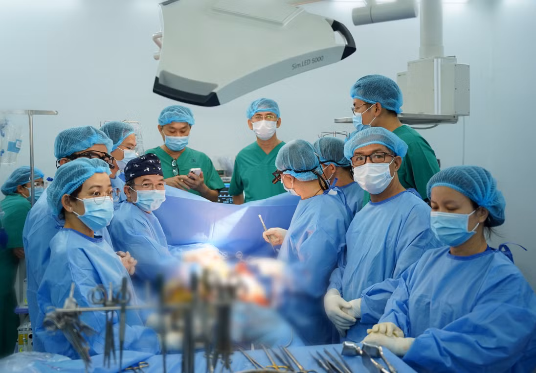 Ghép tạng của một người cho chết não, để cứu sống 5 người bệnh khác -0
