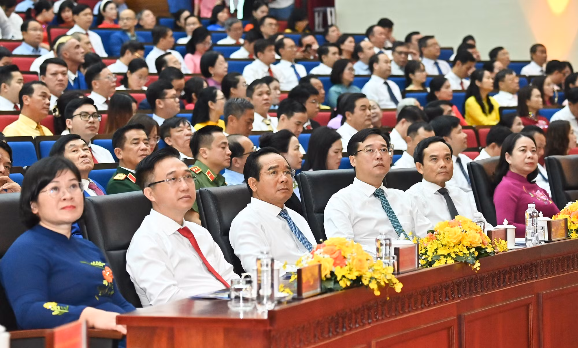 TP Hồ Chí Minh đổi mới, sáng tạo, thi đua yêu nước cùng cả nước bước vào kỷ nguyên mới -3