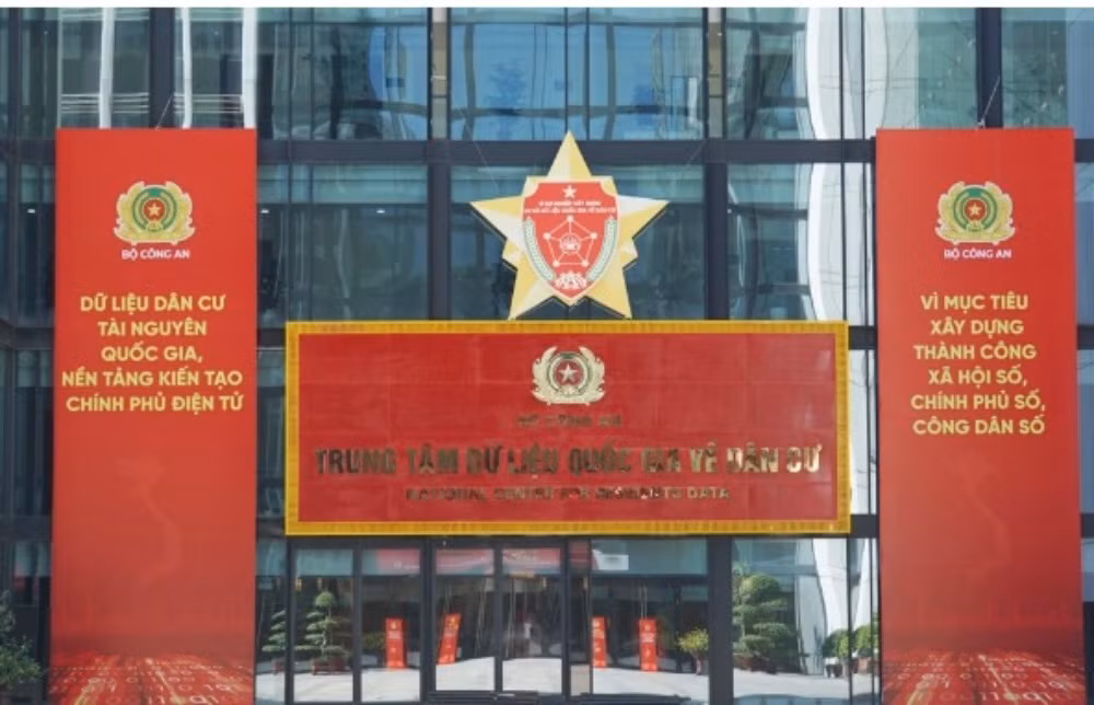Thông báo về việc tuyển chọn 99 công dân vào CAND của Trung tâm Dữ liệu quốc gia -0