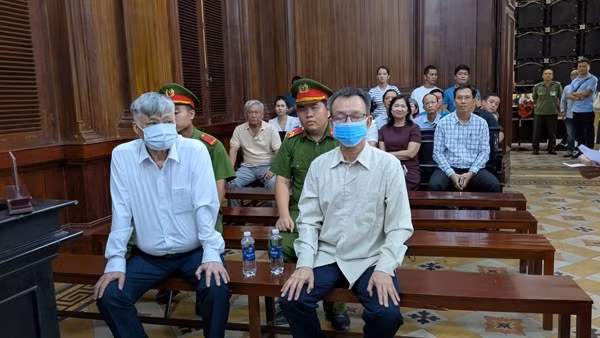 Xét xử 2 cựu tổng biên tập do vi phạm quy định quản lý, sử dụng đất đai