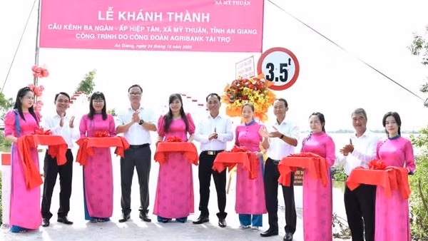 Khánh thành cầu nông thôn ở An Giang do Agribank tài trợ