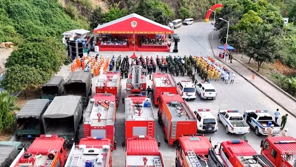 Hơn 600 người tham gia diễn tập tình huống chữa cháy nhà máy thuỷ điện