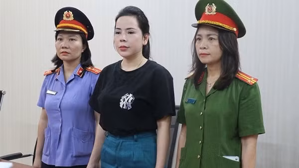 Bác sĩ rởm và chiêu trò bán “niềm tin” cho người bệnh
