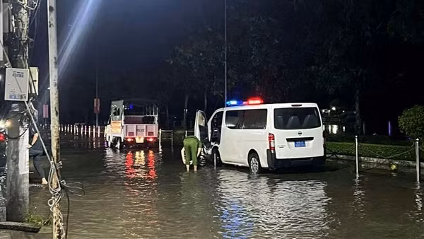 Cần Thơ: Chập điện khu vực công viên khiến 2 học sinh tử vong