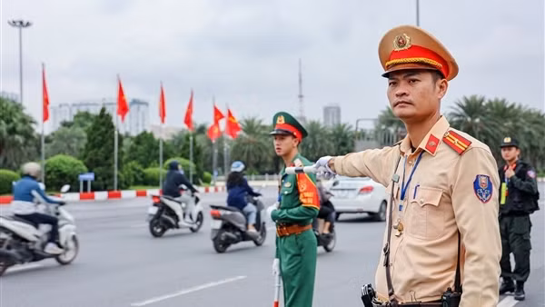 Công an Hà Nội phân luồng giao thông phục vụ Lễ mở ký Công ước Hà Nội