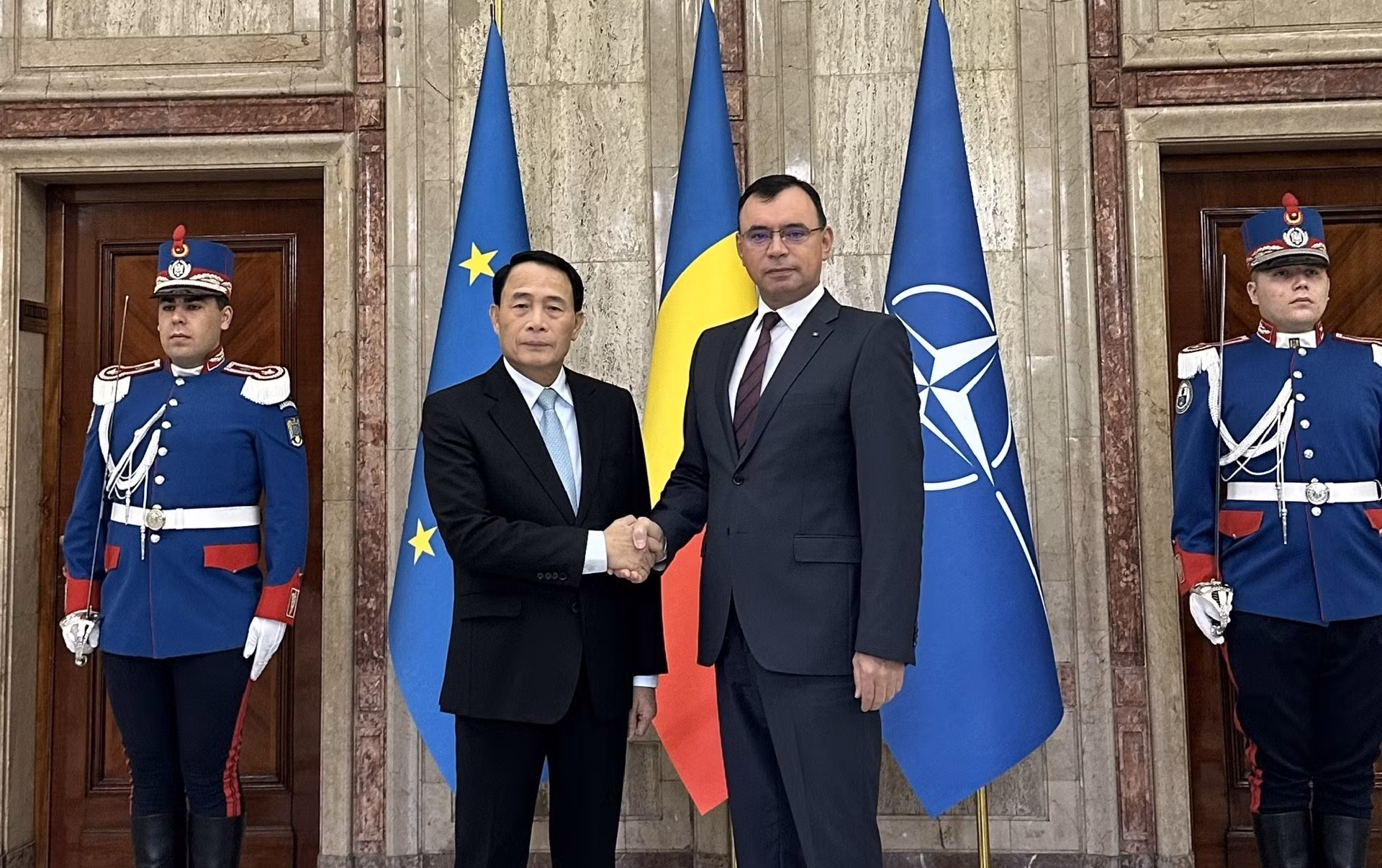 Tăng cường hợp tác an ninh, mở rộng giao lưu Việt Nam – Romania -0