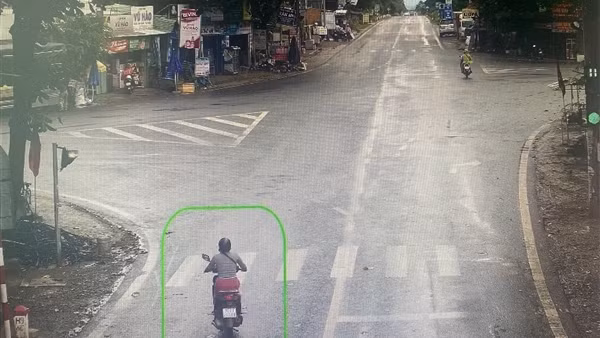 5 ngày trong một tuần, người phụ nữ vi phạm giao thông 7 lần tại một giao lộ