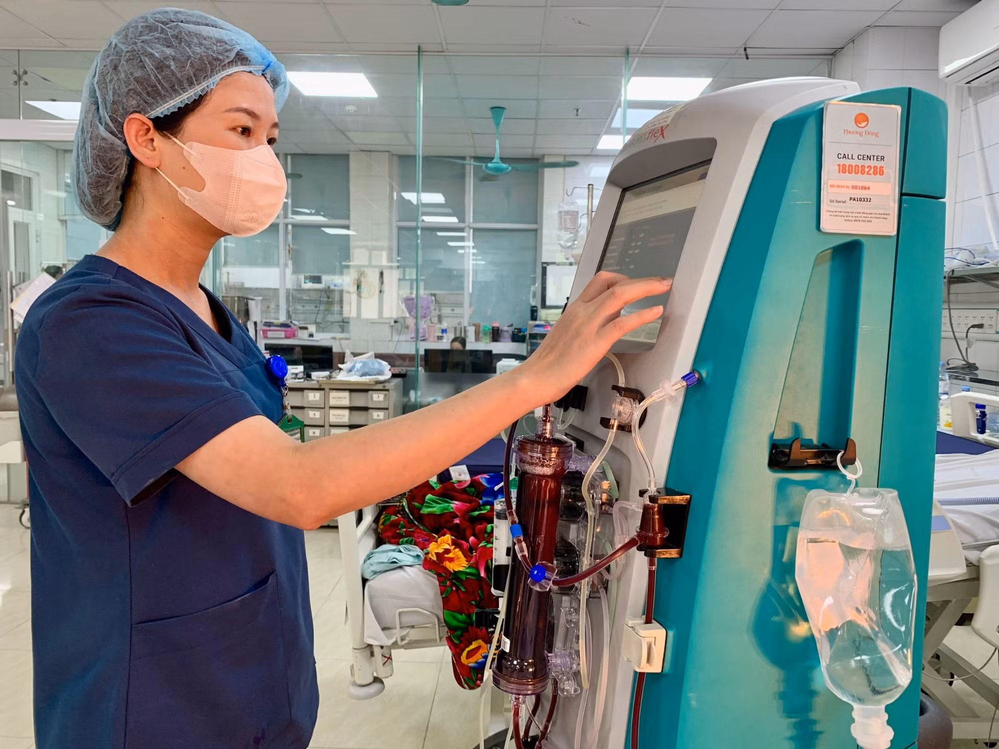 Nữ điều dưỡng hồi sức cấp cứu - Những hy sinh thầm lặng -0