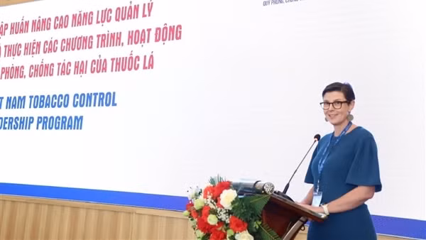 Thuốc lá gây gánh nặng về kinh tế, năng suất lao động và môi trường
