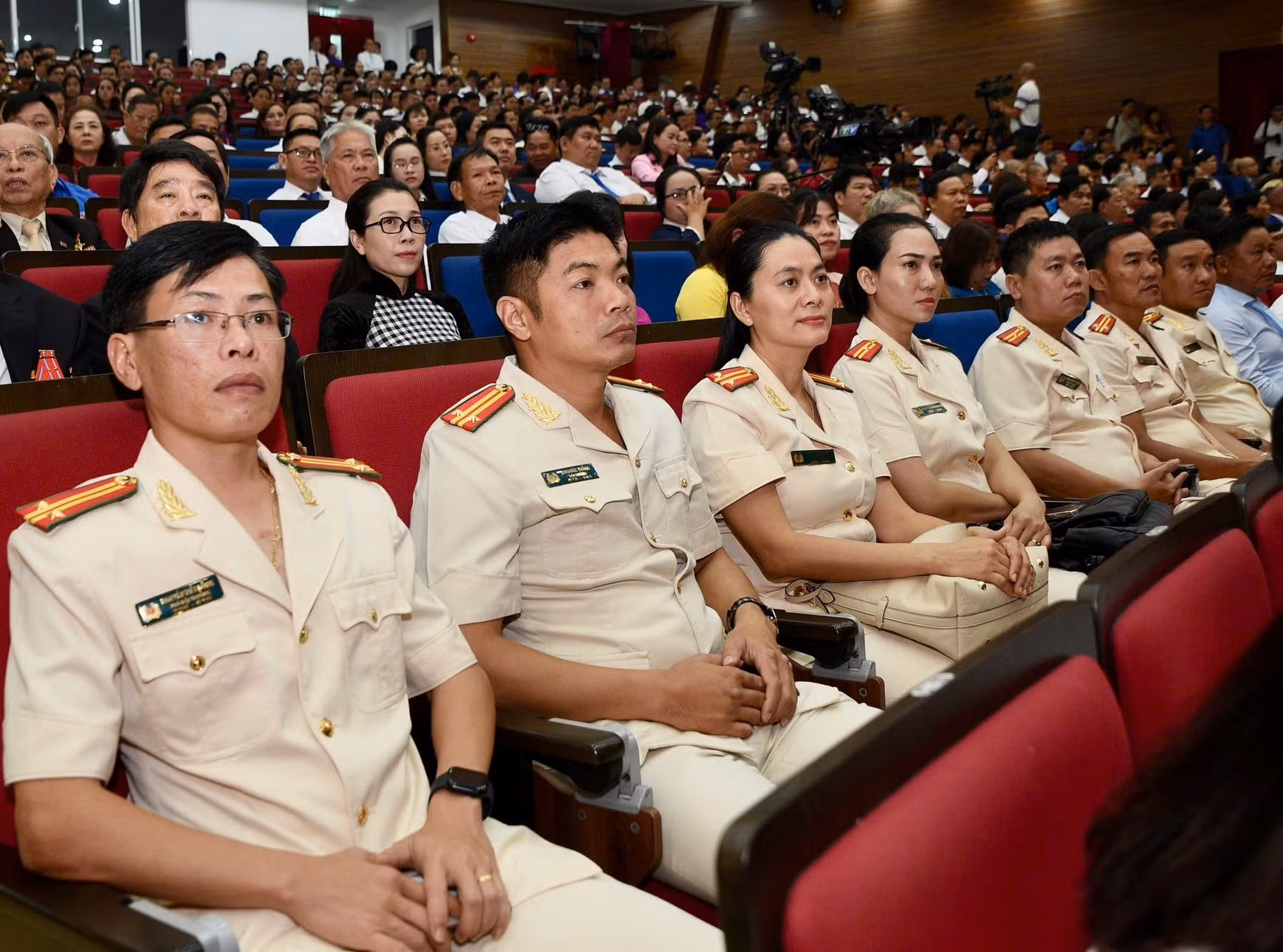 TP Hồ Chí Minh đổi mới, sáng tạo, thi đua yêu nước cùng cả nước bước vào kỷ nguyên mới -1