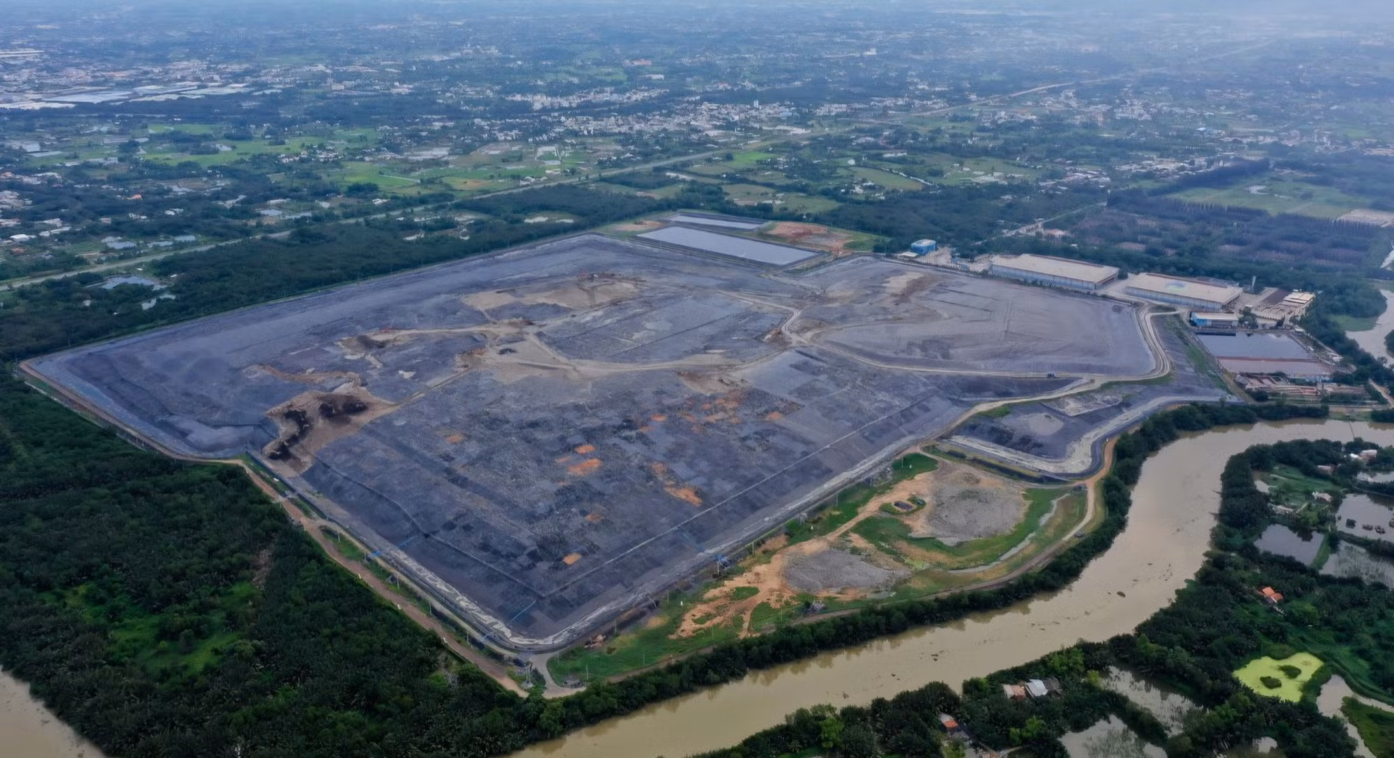Quy trình thu gom, vận chuyển phải thay đổi vì chỉ tiếp nhận rác về đêm -0