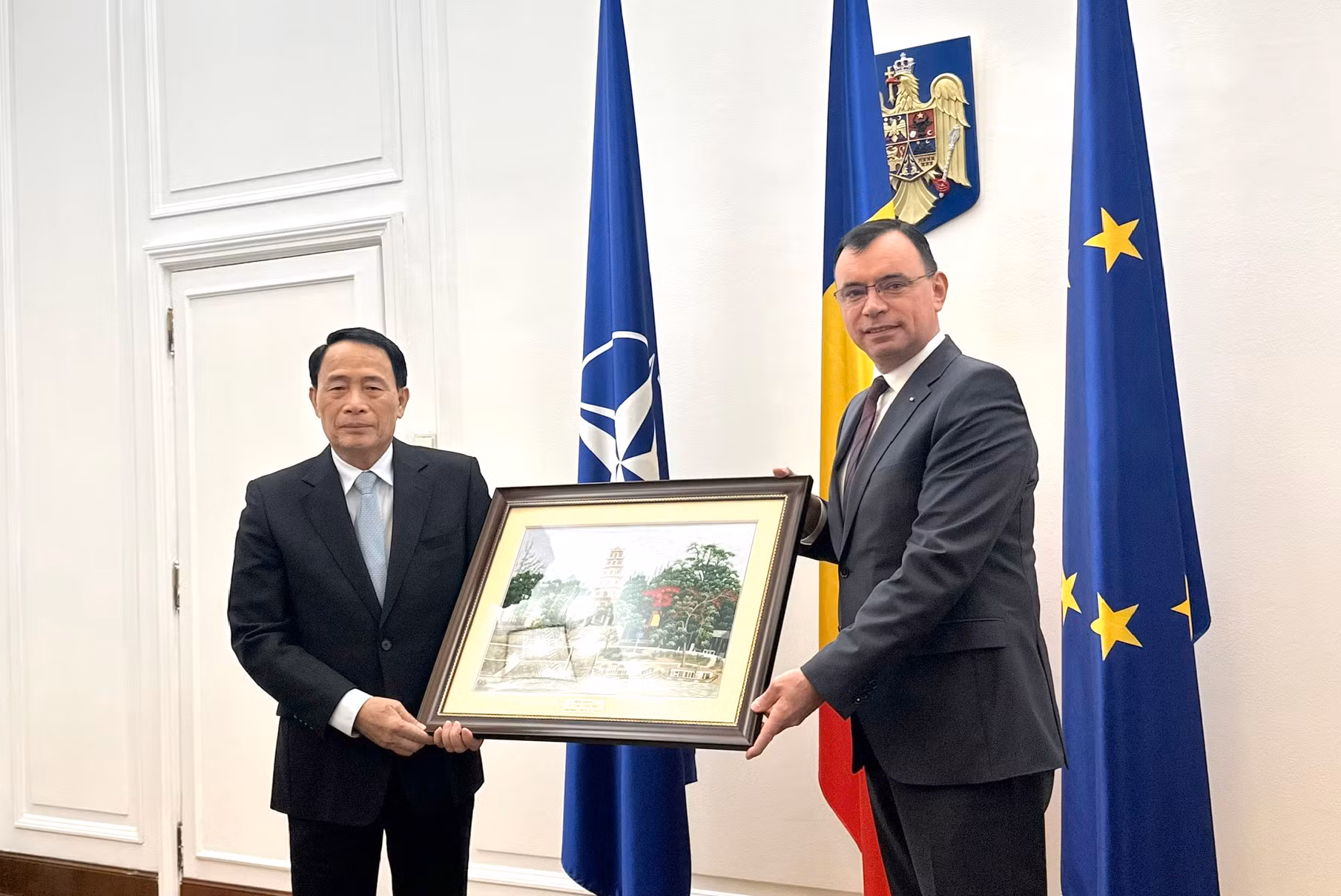 Tăng cường hợp tác an ninh, mở rộng giao lưu Việt Nam – Romania -0