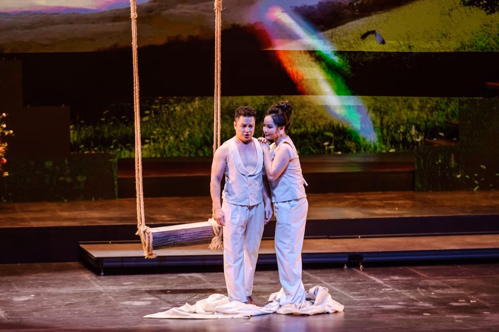 Khán giả Thủ đô “hòa mình” vào dòng chảy cảm xúc mãnh liệt của La Traviata -4