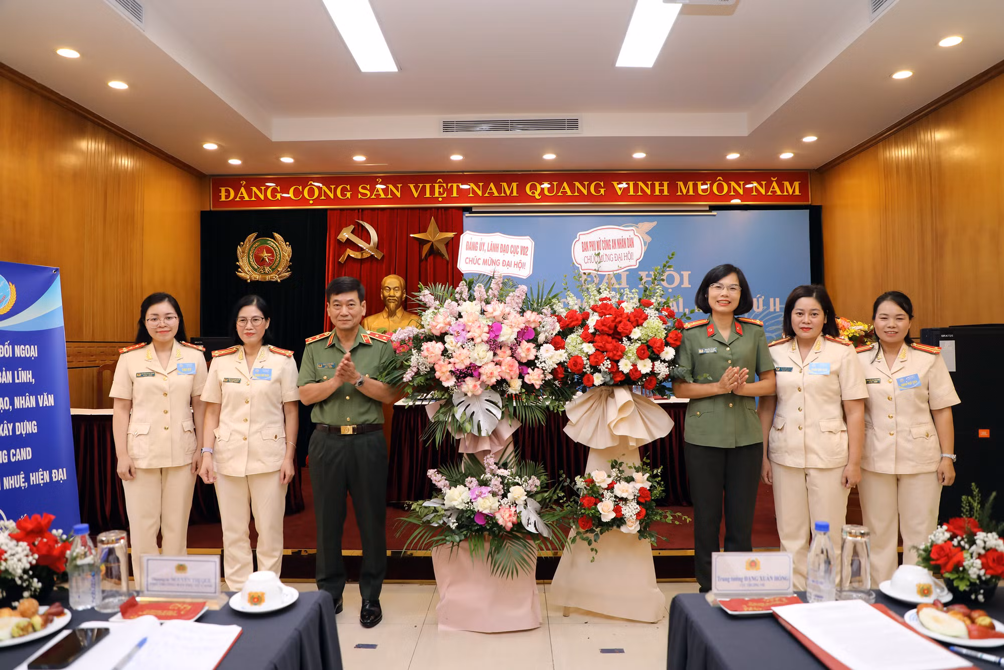 Phụ nữ Cục Đối ngoại viết tiếp hành trình cống hiến -0