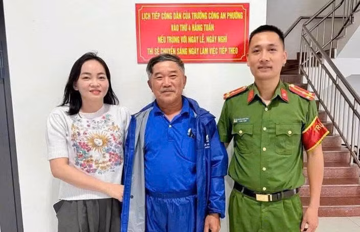 Nhận hơn 200 triệu đồng vào tài khoản người đàn ông liên hệ Công an để tìm cách trả lại -0