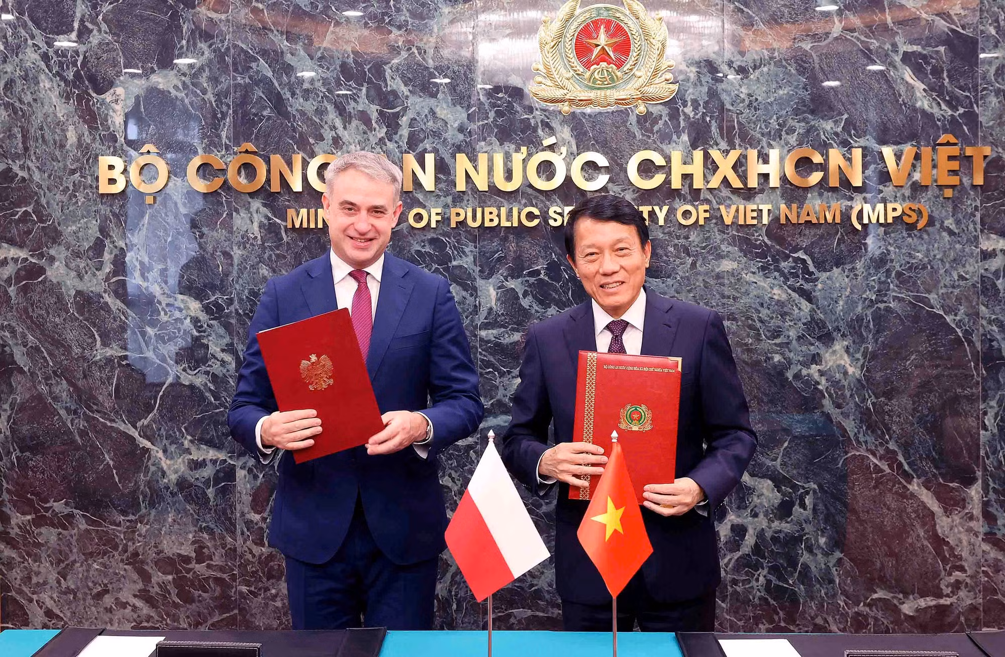 Việt Nam - Ba Lan tăng cường hợp tác trong lĩnh vực an ninh mạng -1