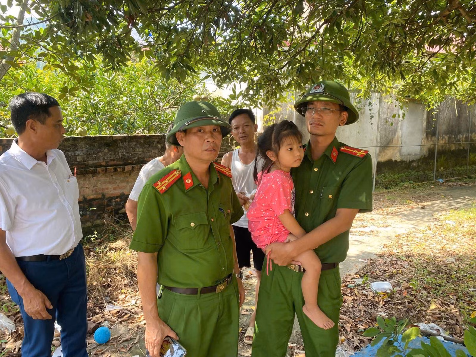 cháu hiền.jpg -0