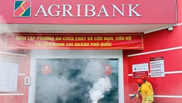 Agribank chi nhánh Phú Quốc tổ chức diễn tập PCCC năm 2025