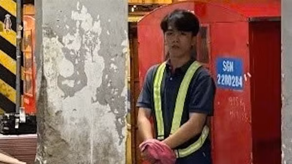 Nhân viên phục vụ trộm cắp tài sản trong hành lý ký gửi tại sân bay