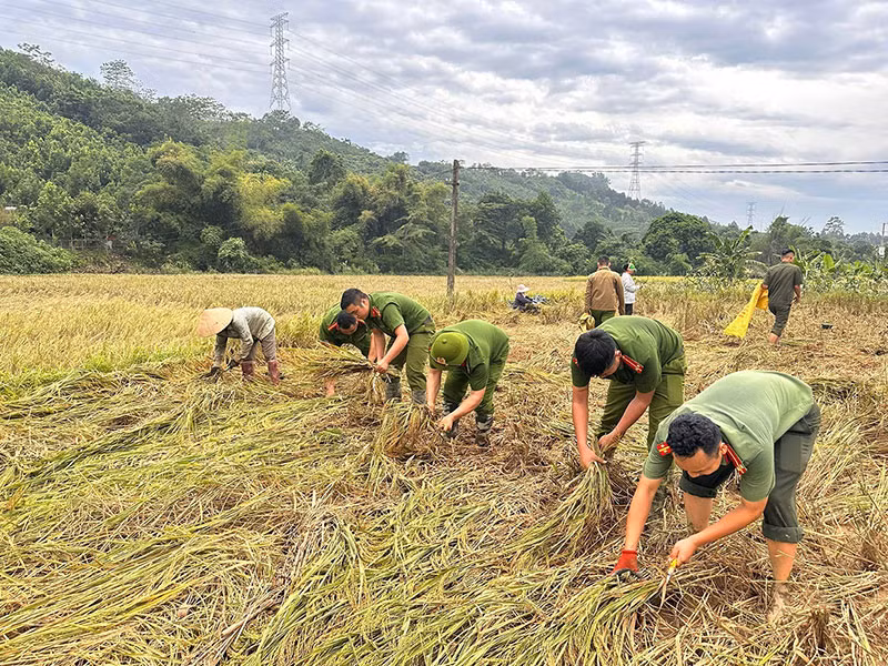 Lấy “phục vụ Nhân dân” làm phương châm hành động -0