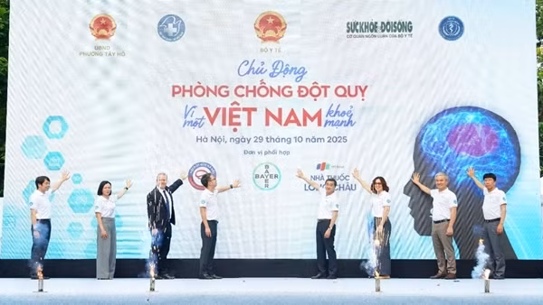 Long Châu hợp tác chiến lược quốc gia về phòng và quản lý đột quỵ