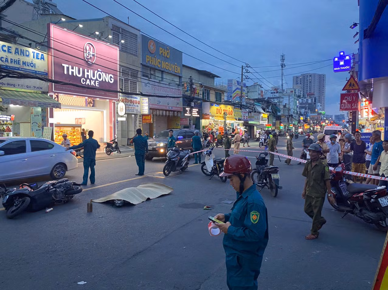 Sau va chạm, người đàn ông văng lên cao, đập đầu xuống đường tử vong -0