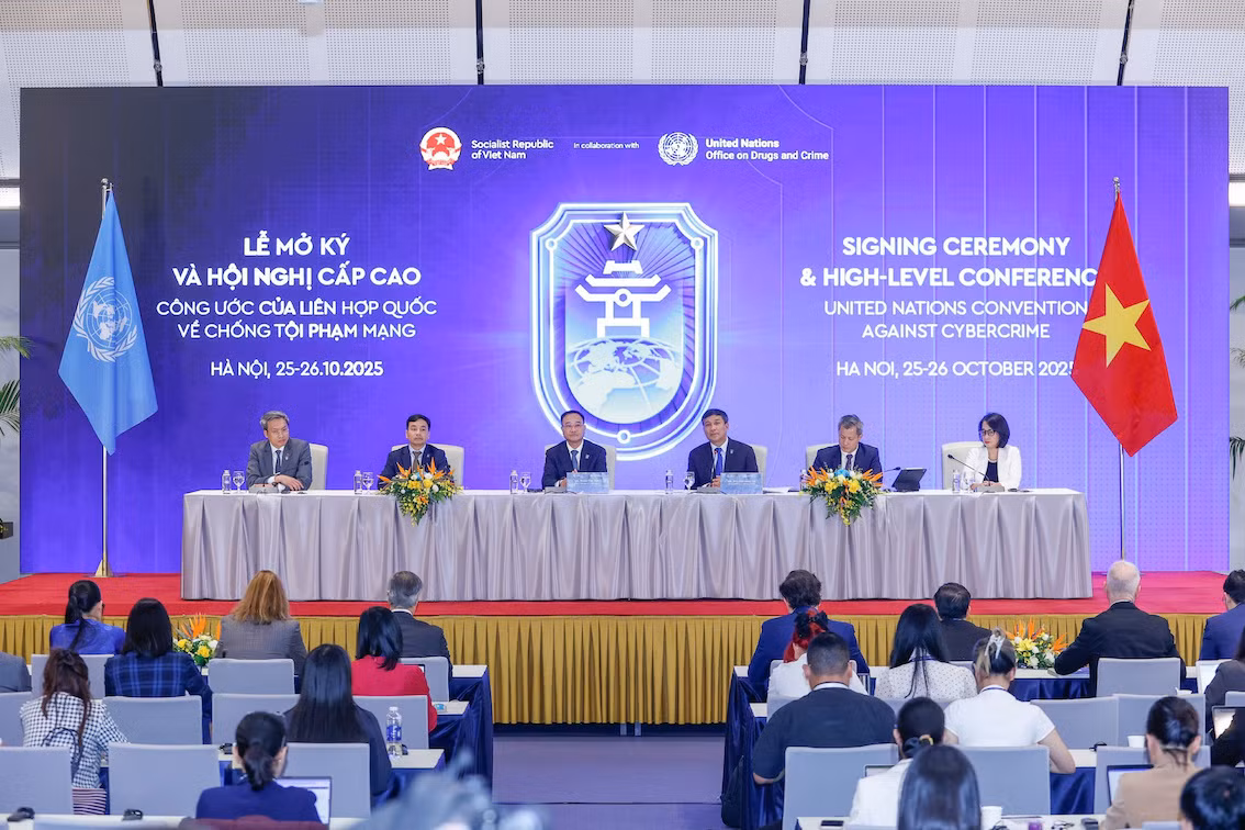 “Công nghệ dành cho con người và chuyển đổi số dành cho hoà bình” -0