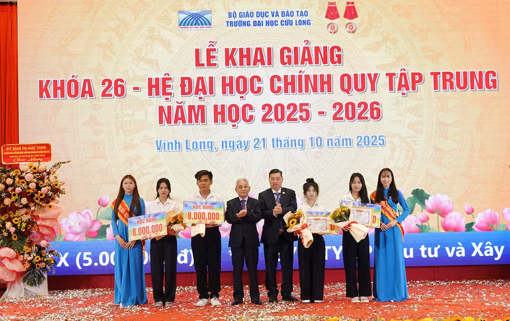 Trường Đại học Cửu Long miễn, giảm 6,3 tỷ đồng tiền học phí cho tân sinh viên -0