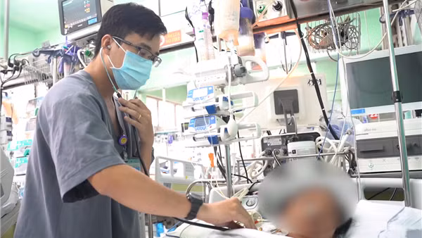 Cứu sống bệnh nhân mắc hội chứng “trái tim tan vỡ” hiếm gặp