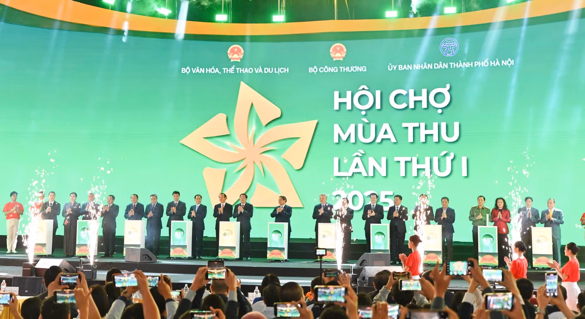 Khai mạc Hội chợ Mùa Thu lần thứ nhất năm 2025 -0