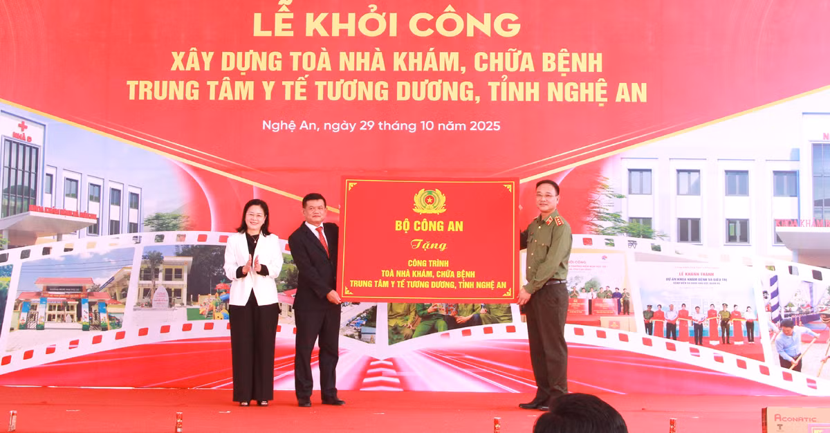 Thứ trưởng Phạm Thế Tùng dự Lễ khởi công xây dựng Toà nhà khám chữa bệnh Trung tâm y tế Tương Dương -0