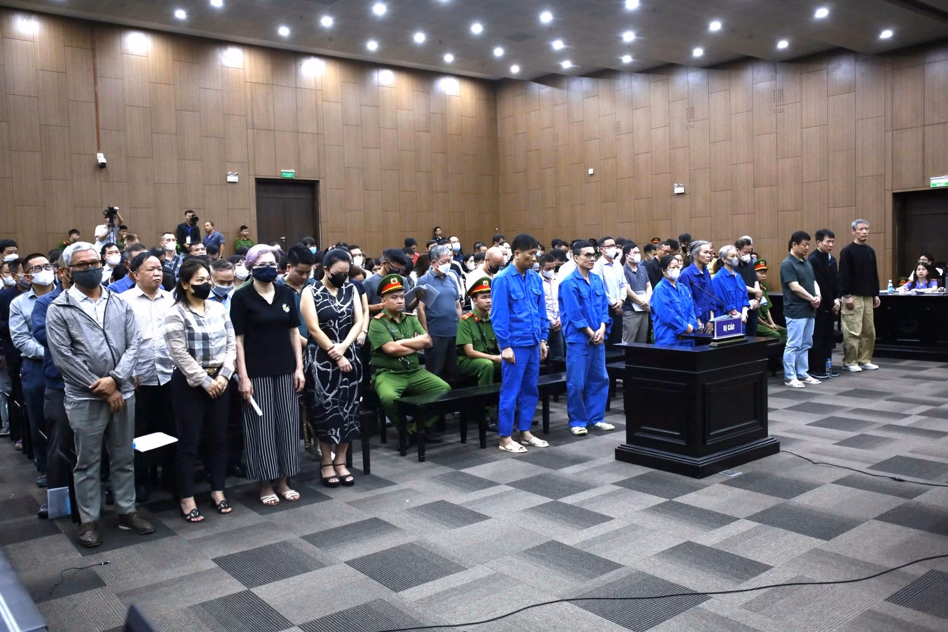 Cựu Phó Chủ tịch UBND tỉnh Phú Thọ Hồ Đại Dũng vắng mặt trong phiên xử vụ đánh bạc tại Khách sạn Pullman Hà Nội -0