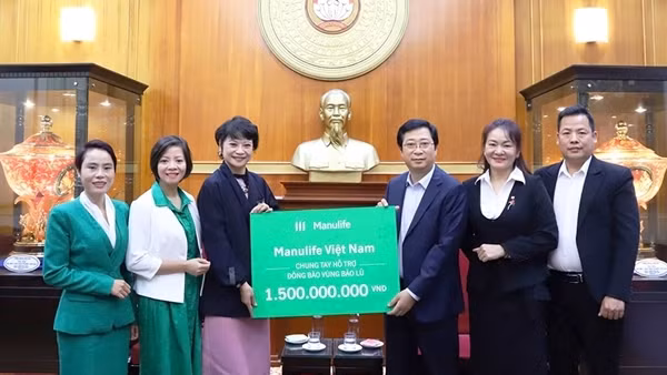 Manulife quyên góp 1,5 tỷ đồng hỗ trợ đồng bào miền Bắc bị ảnh hưởng bởi thiên tai
