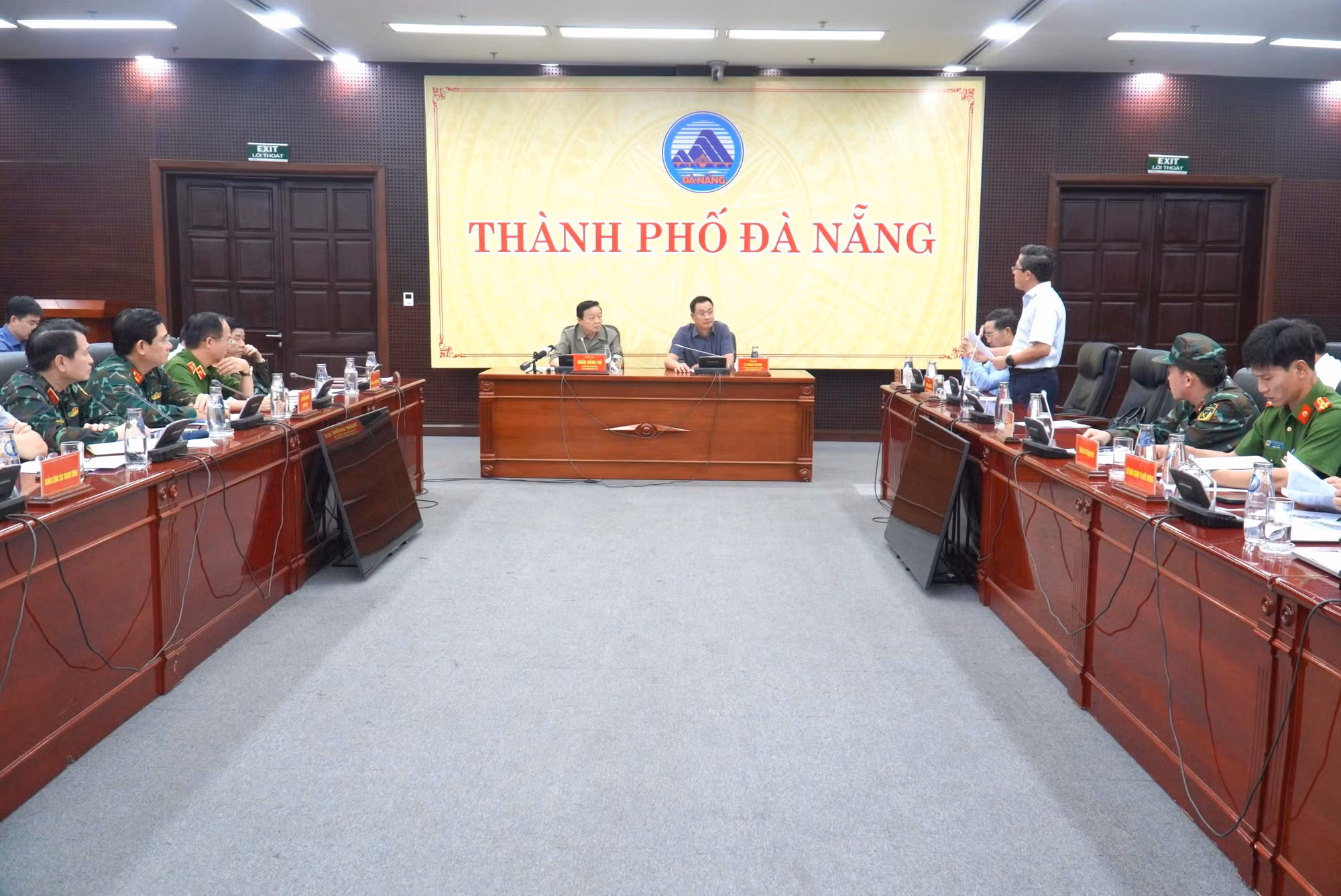 Phó Thủ tướng Trần Hồng Hà chỉ đạo khẩn công tác ứng phó mưa lũ lịch sử tại Đà Nẵng -1