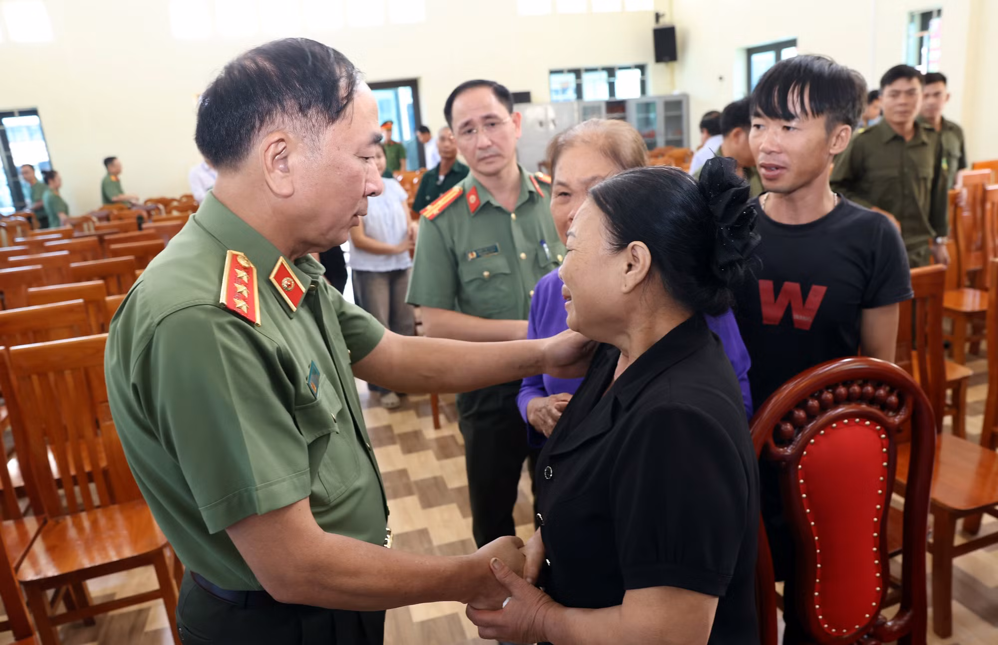 Vinh danh tấm gương quên mình cứu người trong lũ dữ ở Thái Nguyên -1
