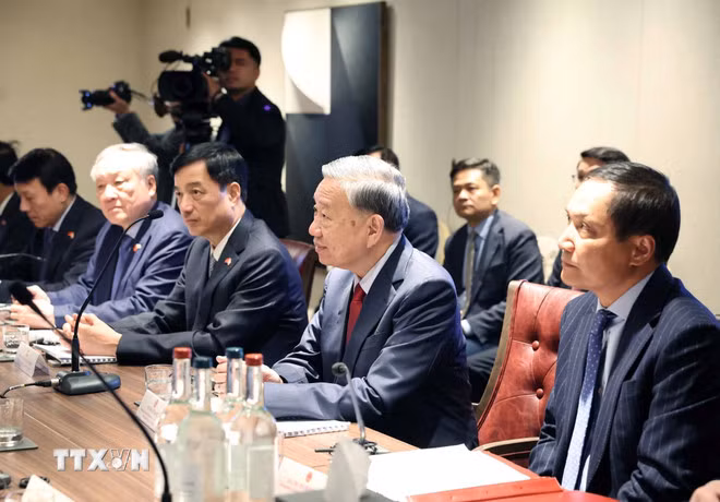 Tổng Bí thư Tô Lâm dự tọa đàm về công nghệ AI và chip bán dẫn tại Anh -0