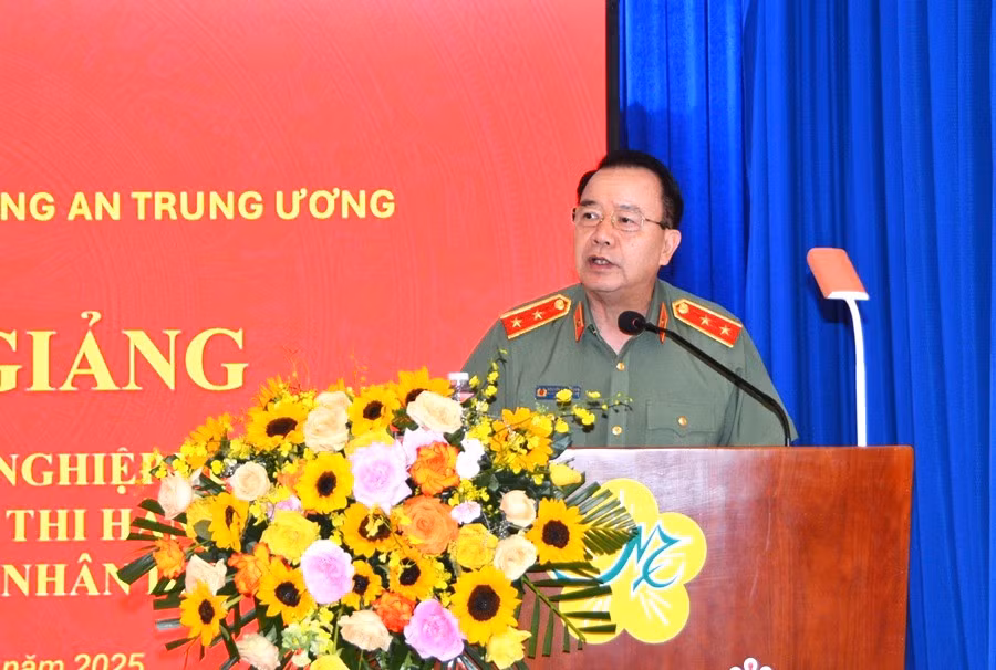 Kiểm tra Đảng trong CAND phải vững về nghiệp vụ, sắc bén về chuyên môn -0